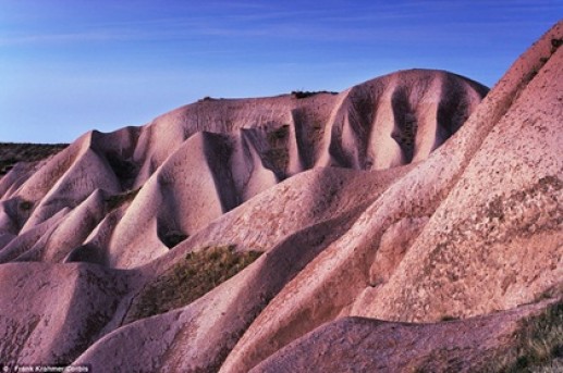 Newsflash 2 Dãy núi tuyệt đẹp ở Cappadocai, miền trung Thổ Nhĩ Kỳ