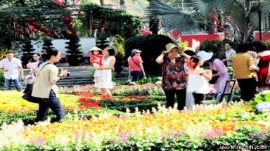 Mùng 3 Tết, miền Bắc giá rét, miền Nam nắng đẹp