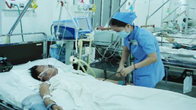  Bình Định: Hơn 20 người ngộ độc nghi do rượu, một người tử vong 