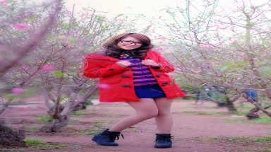 Rạng rỡ bên hoa xuân