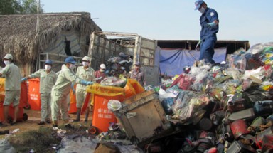  TP. HCM :Tạm giữ hơn 15 tấn chất thải nguy hại 