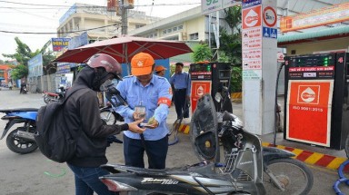 Xăng E5 khó bán vì thuế BVMT quá cao