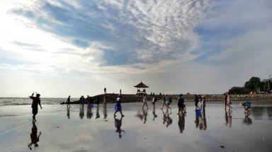 Đảo Bali đánh thuế du khách để bảo vệ môi trường