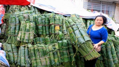"Thấp thoáng" nồi bánh chưng nơi góc phố Hà thành