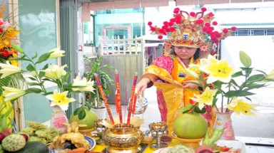 Dịch vụ cúng ngày Tết hút khách