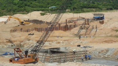   Bình Định: Chặn dòng đợt 2 công trình đập dâng Văn Phong