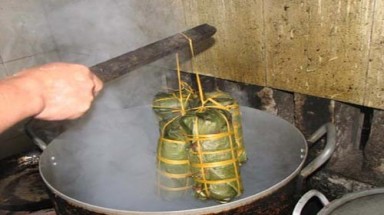 Hấp dẫn giò lụa Thành Sen- Hà Tĩnh