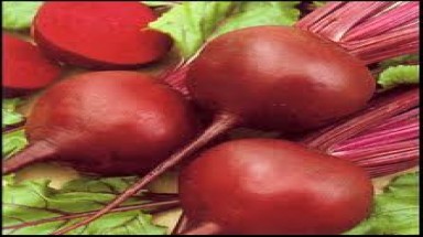 Son môi từ củ dền
