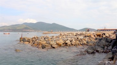 Thu hồi 2 dự án lấp biển Nha Trang