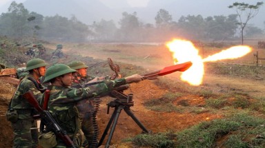  Quân đội Việt Nam diễn tập sẵn sàng chiến đấu