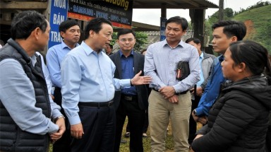 Bộ Tài nguyên và Môi trường kiểm tra thực địa vùng sạt lở đất do lũ tại huyện Đà Bắc, Hòa Bình