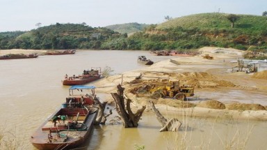 Tạm dừng khai thác cát trên sông Đồng Nai thuộc địa phận tỉnh Lâm Đồng