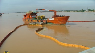     Bảo vệ sông Đồng Nai: Trông chờ Chính phủ