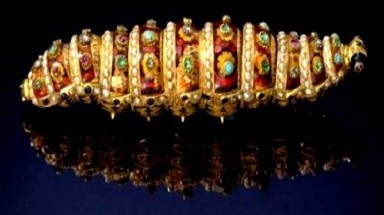  Robot sâu bướm 200 năm tuổi