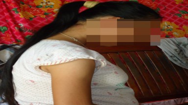  Nhói lòng câu chuyện nữ sinh đi bắt cua bị ông già cưỡng bức mang bầu