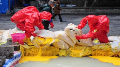 Trung Quốc: Khử độc cadimium trên sông ở Quảng Tây