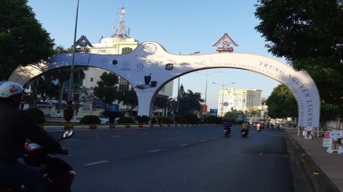 Đắk Lắk: Lùm xùm những cổng chào "như còng số 8" ở thành phố cà phê