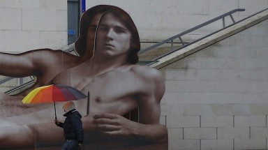  Cho phép khỏa thân khi xem triển lãm nude