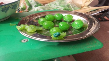 Phát hiện mứt trái cây làm bằng... nhựa