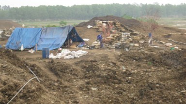  Khai thác khoáng sản: chỉ cần quen thân và có tiền!