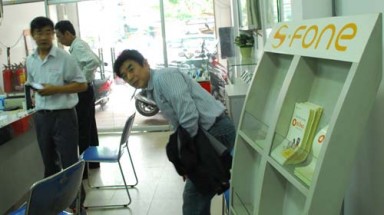  S-Fone bên bờ vực thẳm