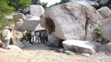  Quảng Ngãi: Khai thác đá, một người bị đá rơi đè chết tại chỗ