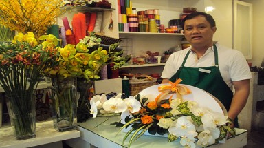 Thổi hồn cho hoa