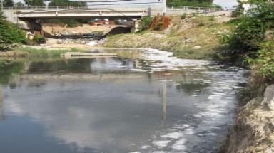 Dự án cải tạo kênh Ba Bò: Gần 3 năm làm được 1,3km!
