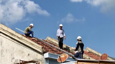 Nâng cao hiểu biết của người dân bị ảnh hưởng bởi bão số 12 về các kỹ thuật nhà an toàn