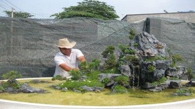  "Ông hoàng" non bộ