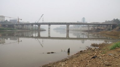  Nước sông Hồng đang bị ô nhiễm?