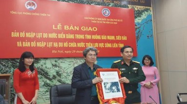 Bàn giao bản đồ ngập lụt do nước biển dâng và bản đồ ngập lụt hạ du hồ chứa nước trên lưu vực sông liên tỉnh