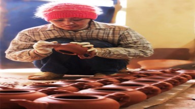 Những nữ nghệ nhân làng gốm