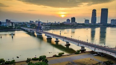 Nặng gánh sông Hàn