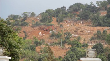 Nhiều điểm nóng phá rừng