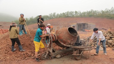 Hòa Bình: Hoàn thành dứt điểm các dự án di dân tái định cư trước mùa mưa bão 2018