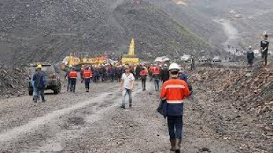 Quảng Ninh: Mâu thuẫn hợp đồng, hai công ty than dàn quân "nghênh chiến"
