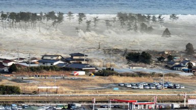 Nhật Bản cảnh báo nguy cơ hứng chịu sóng thần cao 34m