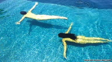 "Độc đáo" những điểm du lịch... tắm khỏa thân