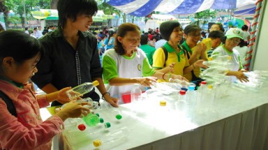  Ngày hội Tái chế chất thải năm 2012 