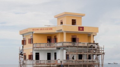 Thăm công trình “Góp đá xây Trường Sa”