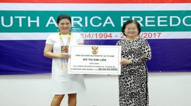  Lãnh sự Nam Phi tại TP.HCM trao 5 căn nhà tình nghĩa cho Quân chủng Hải quân
