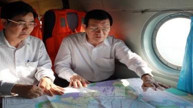 Chủ tịch nước khảo sát tuyến đê biển các tỉnh Đồng bằng sông Cửu Long 