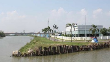 Nhiều đại gia bất động sản "nuốt sống” kênh rạch