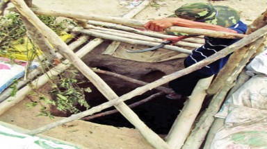 Công trình thủy lợi bị đe dọa vì khai thác vàng trái phép