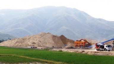 Khánh Hòa dừng cấp phép, xử "bảo kê" khai thác khoáng sản