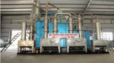  Ra lò mẻ dầu công nghiệp đầu tiên từ rác thải