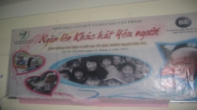  Đêm nhạc Ngân lên khúc hát yêu người