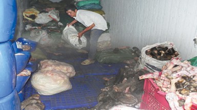  Phát hiện gần 7 tấn thịt bẩn