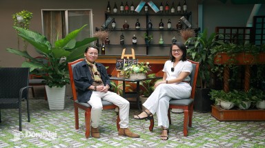 Nhà văn Trần Văn Thưởng: ”Quý ông tuổi 40 yên một chỗ đi khắp 5 châu”